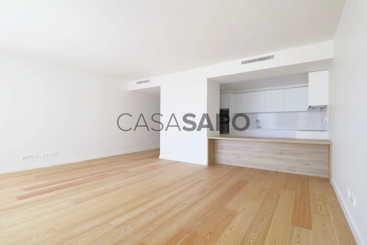 Apartamento T2 com garagem e varanda no Bayline empreendimento de luxo no Algarve