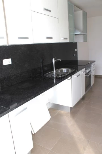 Apartamento T3 para alugar em Almada