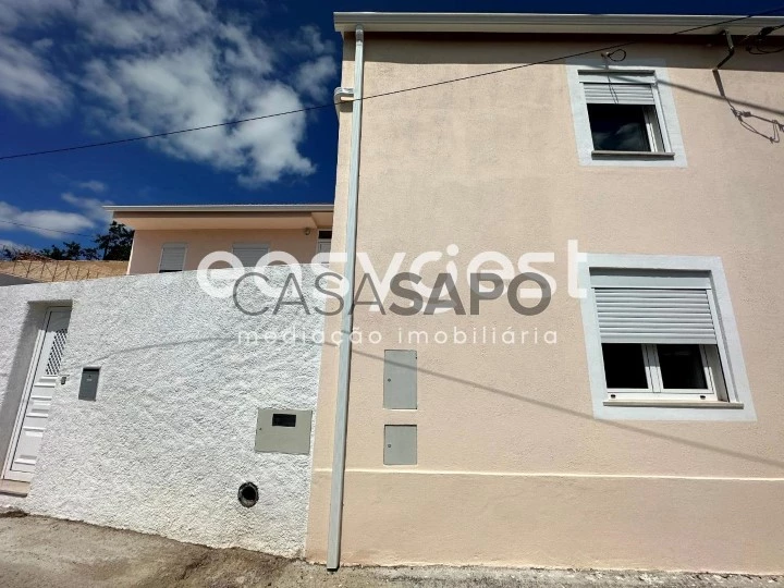 Moradia T4 Duplex para comprar em Coimbra