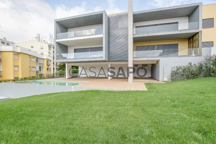 Condominium in Estoril