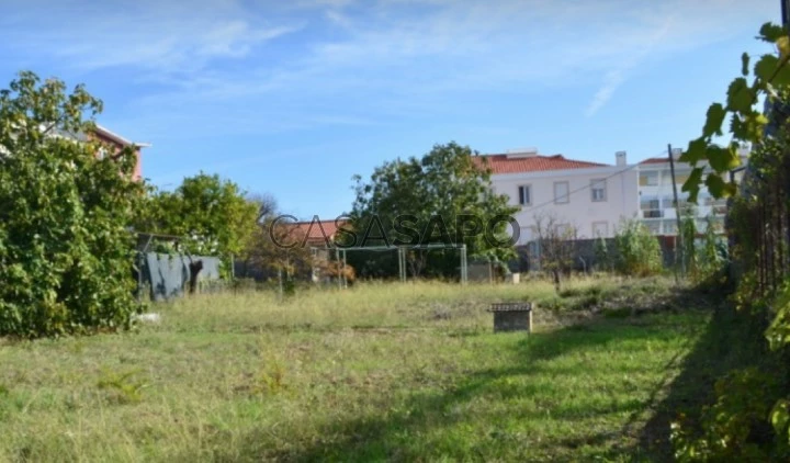 Terreno con posibilidad de construcción en la pareja de ayuda