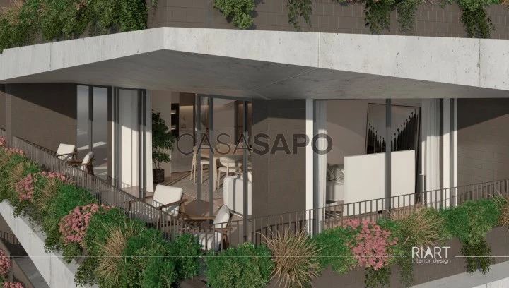 Nouvel appartement de 4 chambres avec terrasse et balcon à côté de la plage