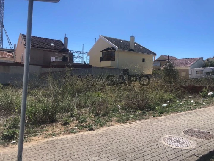 Terreno Urbano para comprar na Amadora