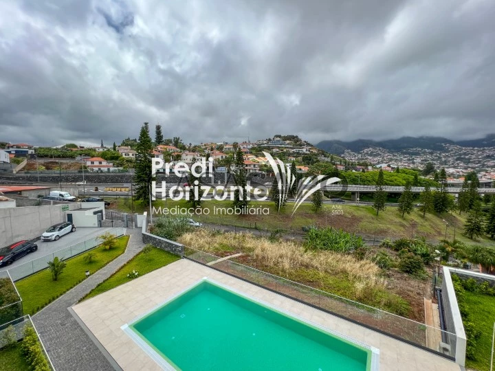 Apartamento T2 Duplex para comprar no Funchal