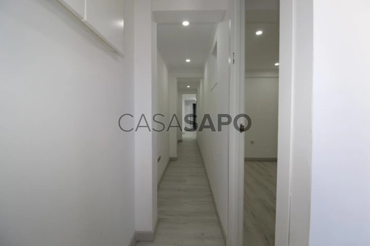 Apartamento T2 para comprar / alugar no Seixal