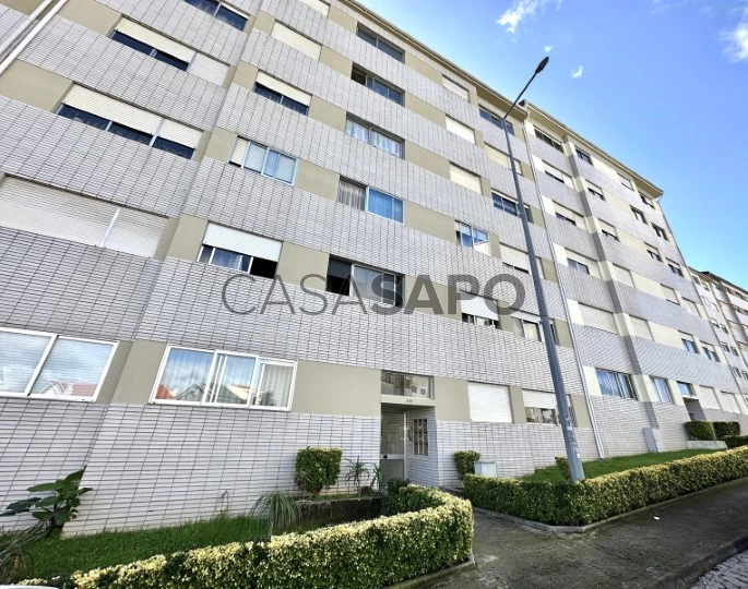 Apartamento T1+1 para comprar em Maia