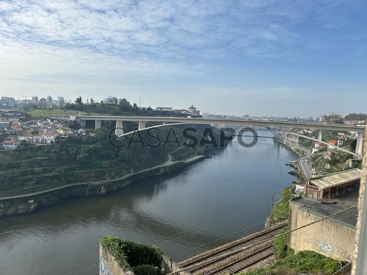 Prédio | C/ Vista Panorâmica Rio Douro | Bonfim