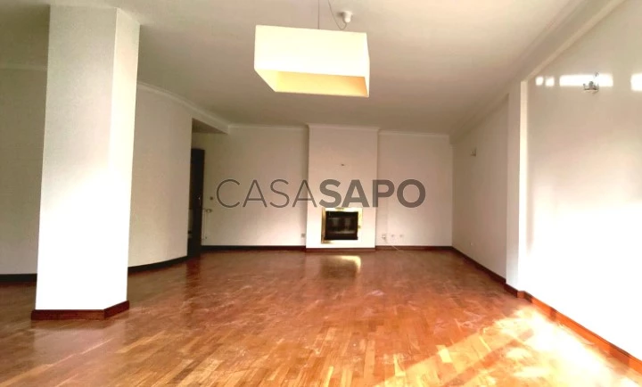 Apartamento T3 Duplex para alugar no Porto