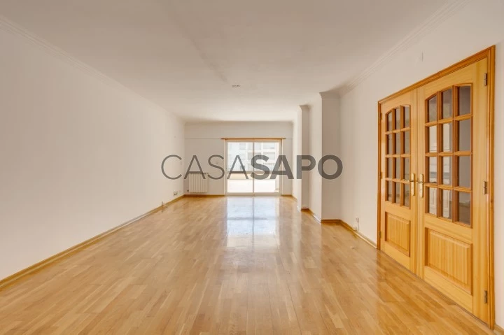 Apartamento T3 para comprar em Cascais