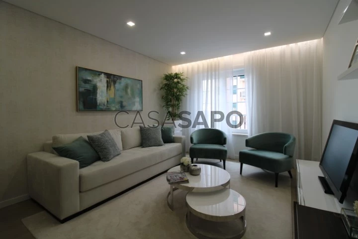 Apartamento T4 para comprar na Amadora