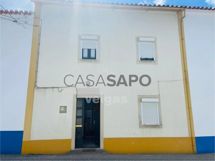 Moradia T4 para comprar em Óbidos