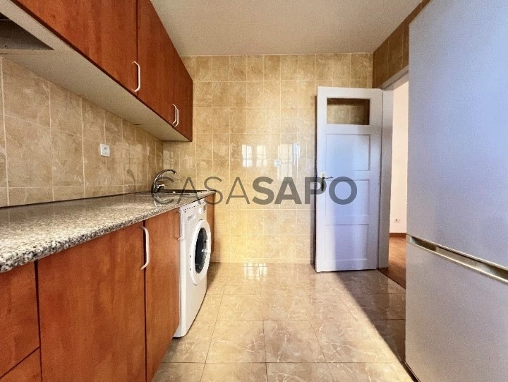 Apartamento T1 para alugar em Almada