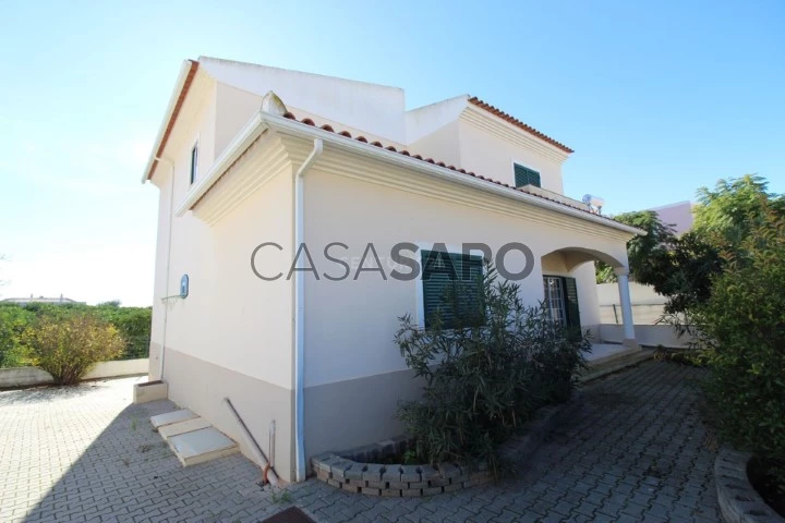 Moradia T4 Triplex para comprar em Castro Marim