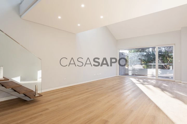 Apartamento T3+1 para comprar em Cascais