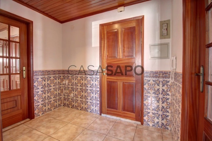 Apartamento T3 Triplex para comprar em Oliveira do Bairro