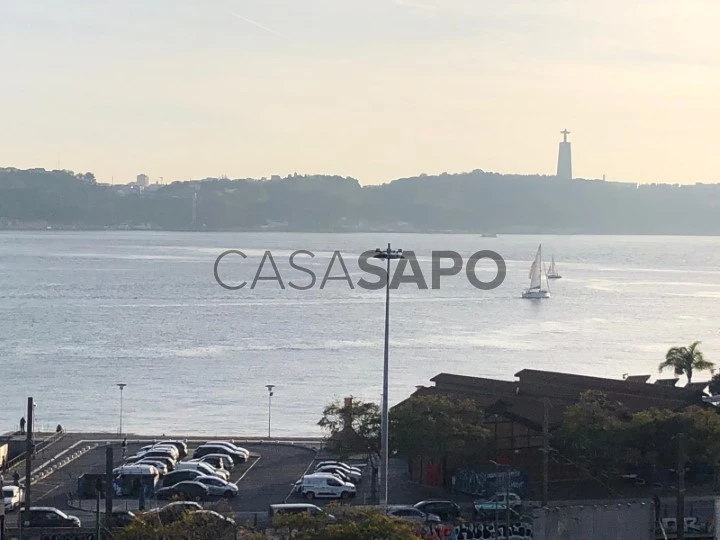 Apartamento T4 Duplex para comprar em Lisboa