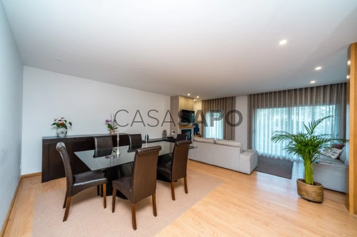 Moradia T5 Triplex para comprar em Viana do Castelo