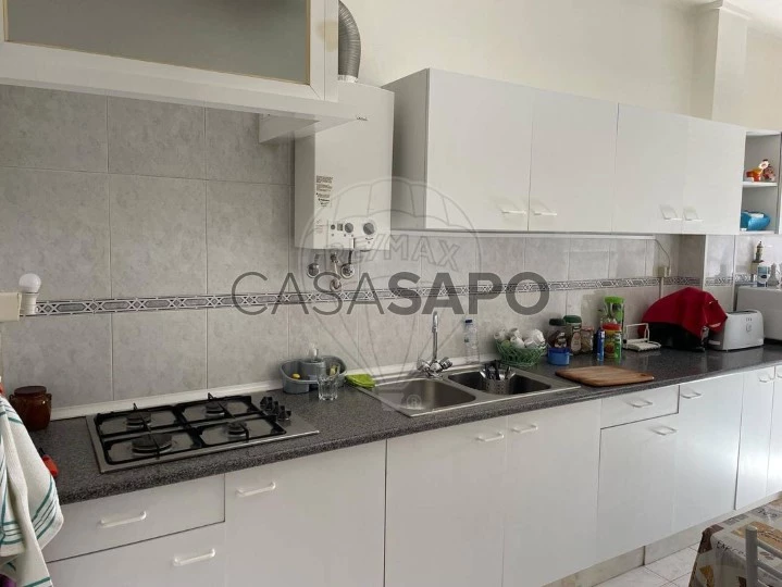 Apartamento T2 para comprar na Amadora