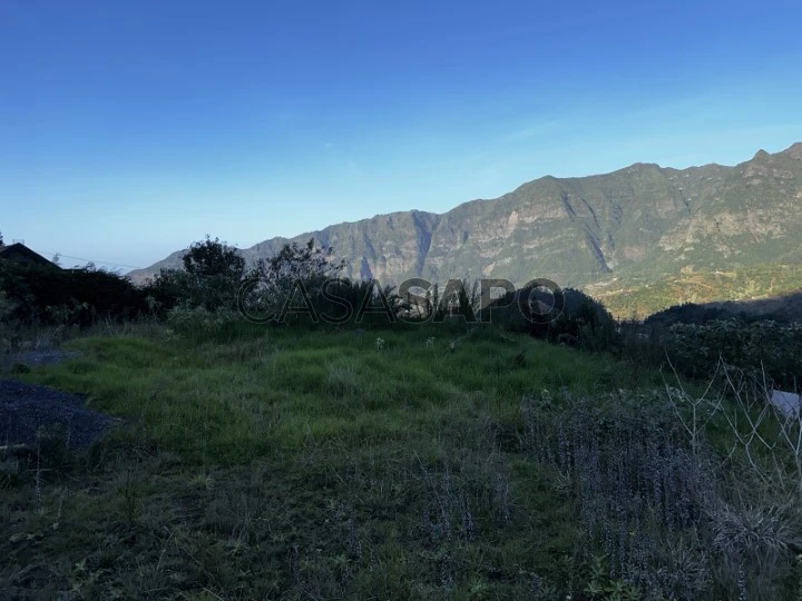 Terreno Rústico com 864 m2 em São Vicente, Loural