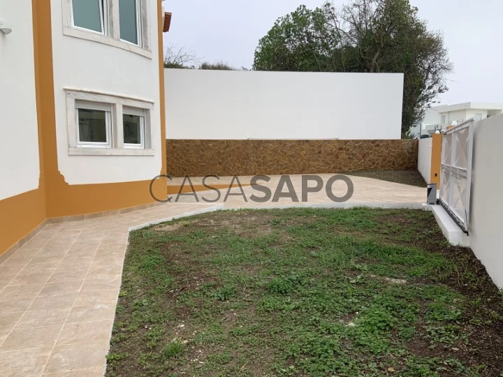 Moradia T3 Triplex para comprar em Mafra