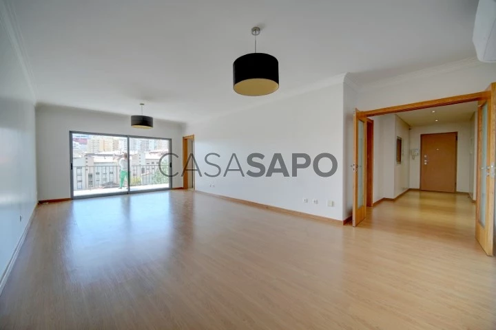 Apartamento T3 para comprar em Oeiras