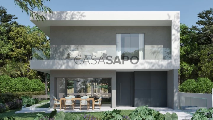 Moradia T5 Triplex para comprar em Cascais