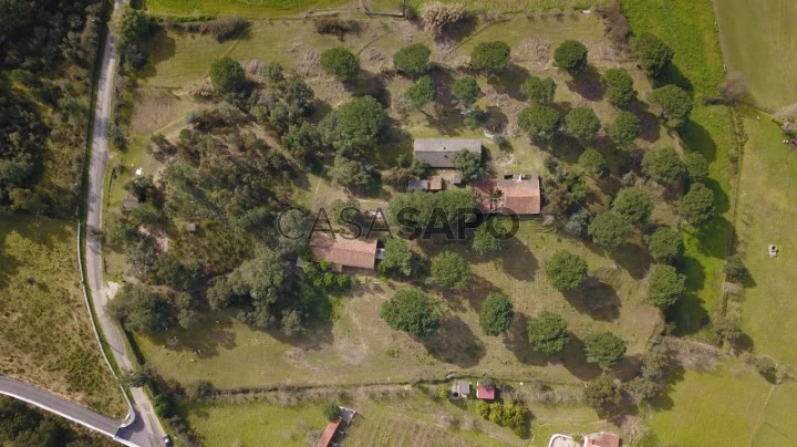 Terreno Misto com Edificação para Arrumos