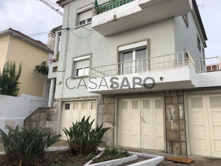 Apartamento T2 Duplex para comprar em Loures