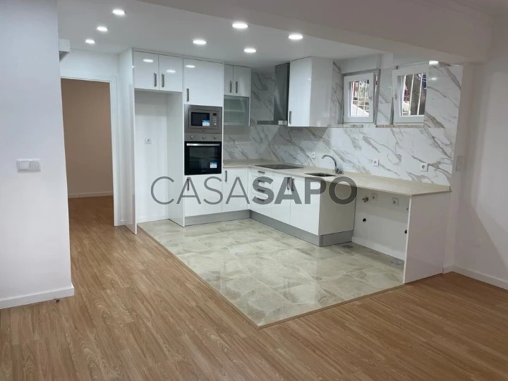 Apartamento T2 - Tapada das Mecês / Mem Martins