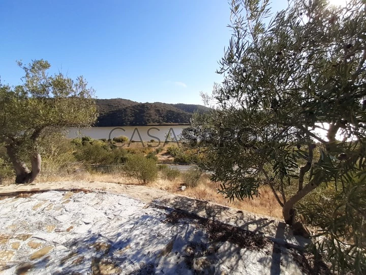 Terreno com furo e eira para venda junto ao Rio Guadiana - Algarve