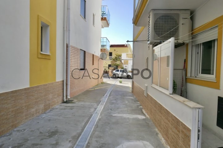 2 bedroom apartment very close to monte gordo beach