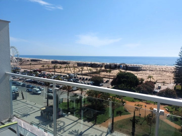 Dernier étage avec terrasses et vue sur la plage à Monte Gordo