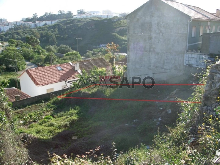 Terreno Urbano para comprar na Amadora