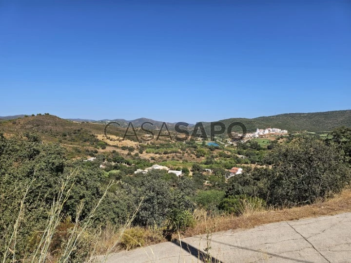 Terreno com projeto aprovado com vistas magnificas do campo de golfe da Quinta da Ombria