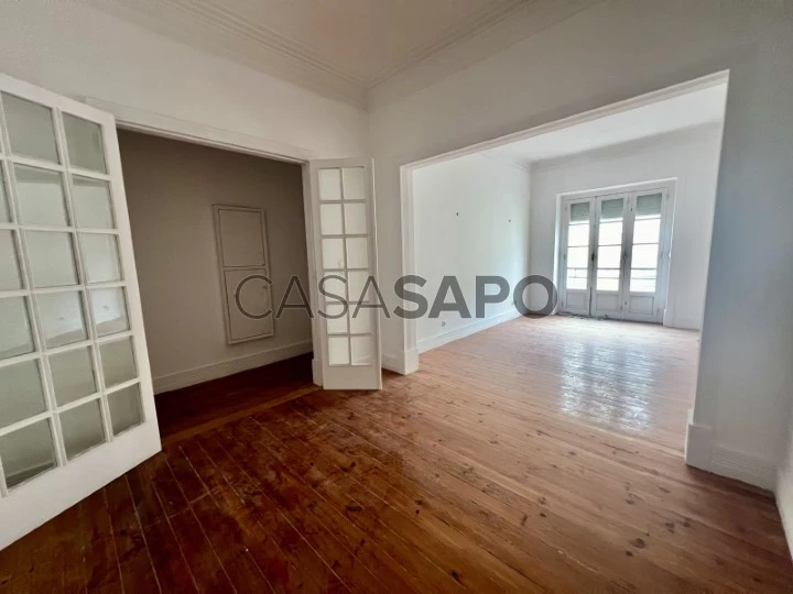 Apartamento T5 Duplex para comprar em Lisboa