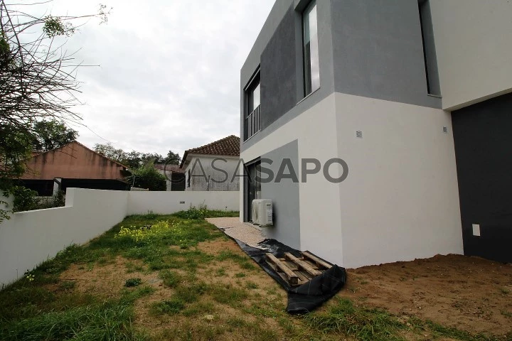 Moradia T2 Duplex para comprar em Sesimbra