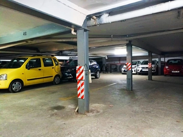 Plaza de aparcamiento en Vilafranca: ¡La solución a tus problemas de aparcamiento!