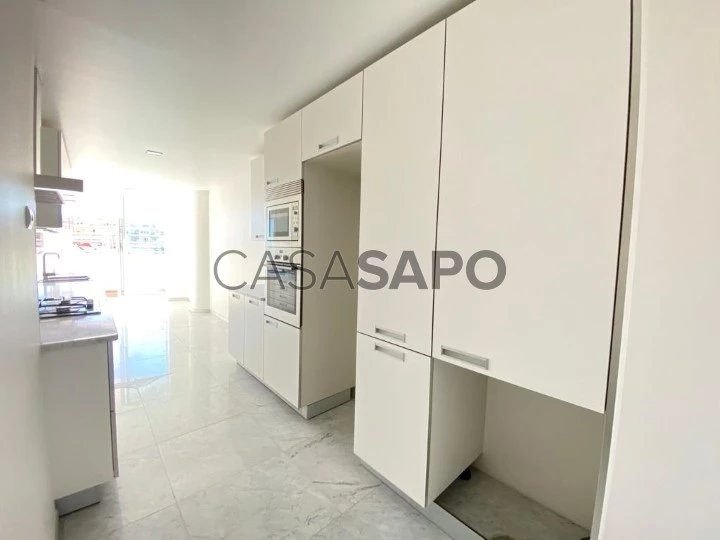 Apartamento T4 para comprar no Funchal