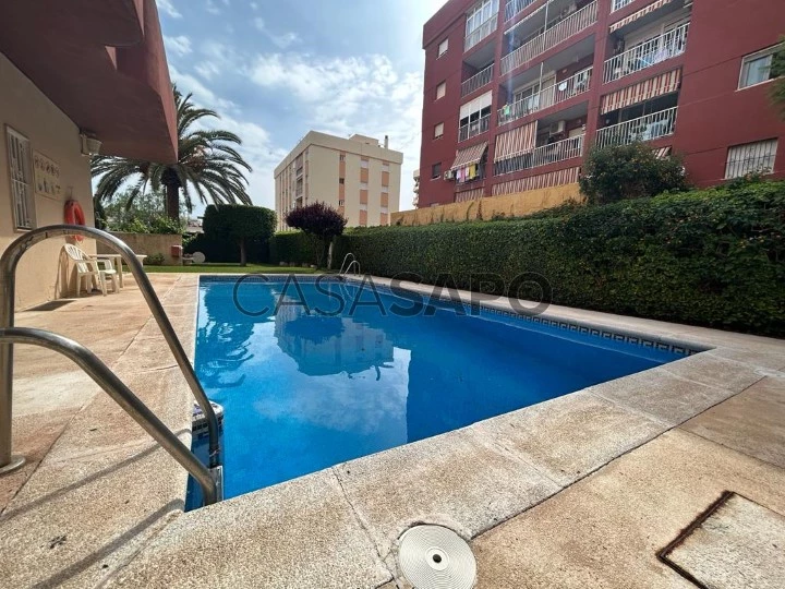 2-bedroom flat for winter rent, located in the centre of Fuengirola.