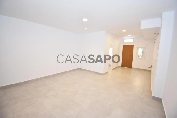 Recently Built Apartment in the Central Zone of Fuengirola.