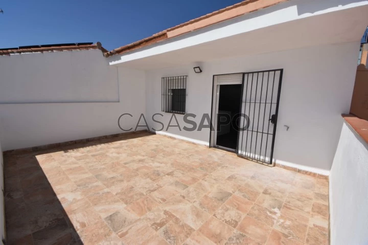 Venta de Adosado en Doña Ermita, Mijas Costa - Totalmente Reformado y a Estrenar.