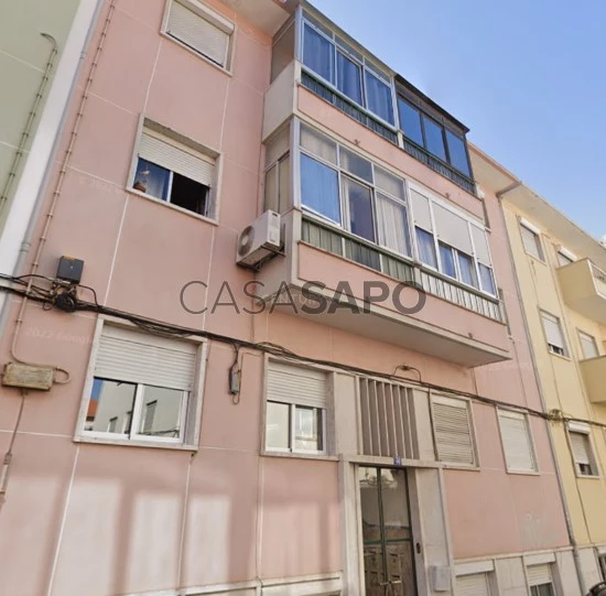 Apartamento T2 para comprar na Amadora