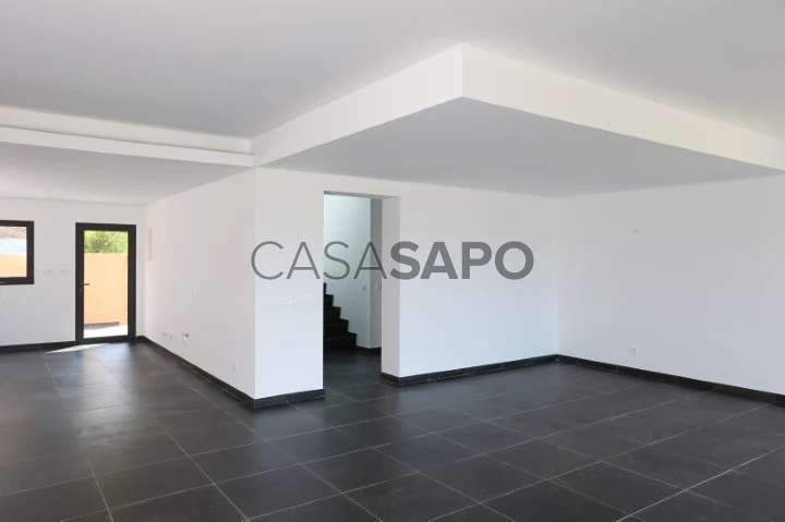 Moradia T3 Triplex para comprar em Cascais