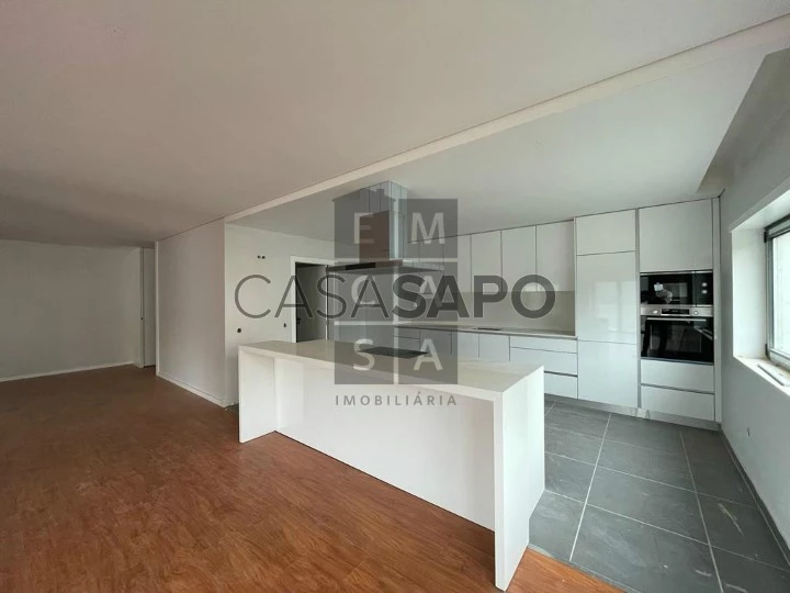 Apartamento T4+1 para comprar em Oliveira de Azeméis