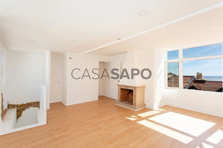 Apartamento T2 Duplex para comprar em Lisboa