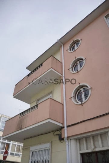 Apartamento T2 para comprar na Amadora