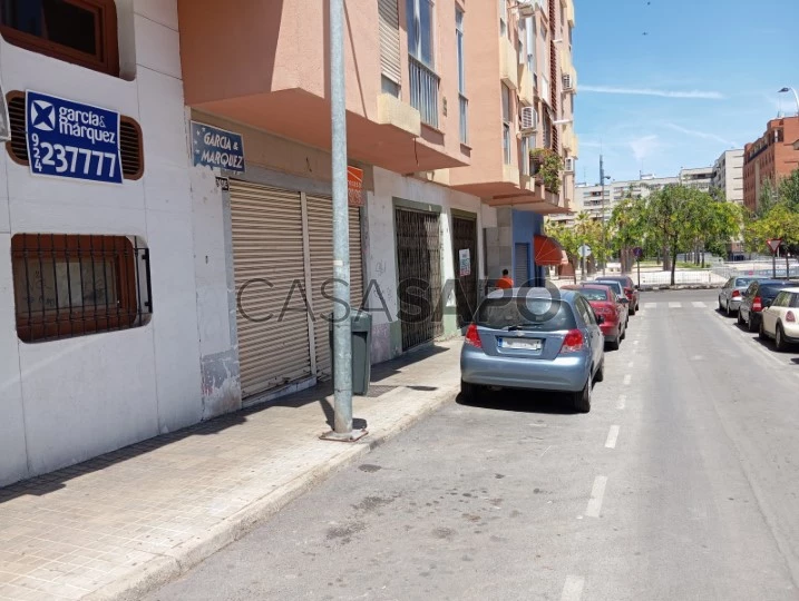 Local adaptado venta calle Agustina Aragón Badajoz calle