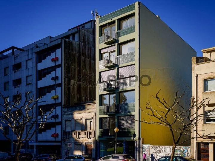 Bloco de apartamentos para comprar no Porto