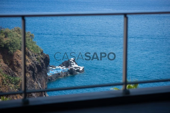 INTERIOR BALCONY VIEW