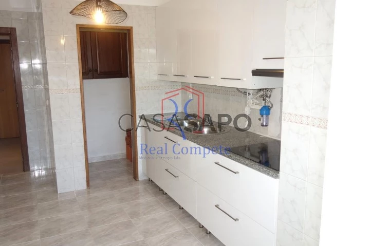 Apartamento T3 para alugar em Almada